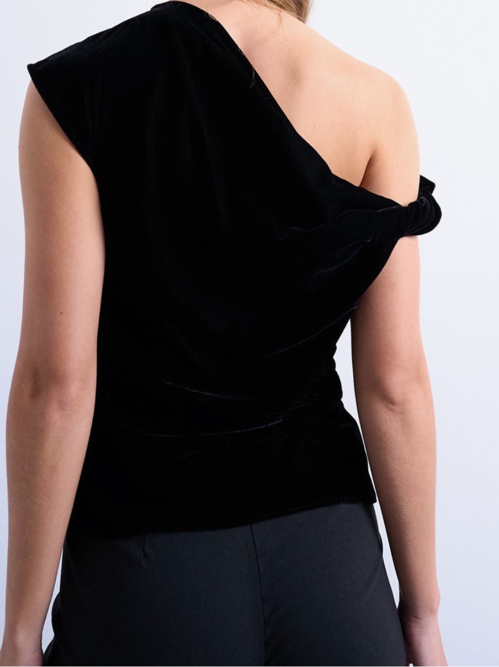 TOPSHOP Twist One Shoulder Velvet Top - Picture 2 of 6